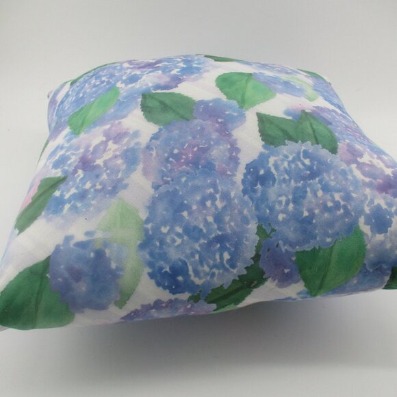 13.5" Lilac Hydrangea Pillow. - Picture 3 of 3